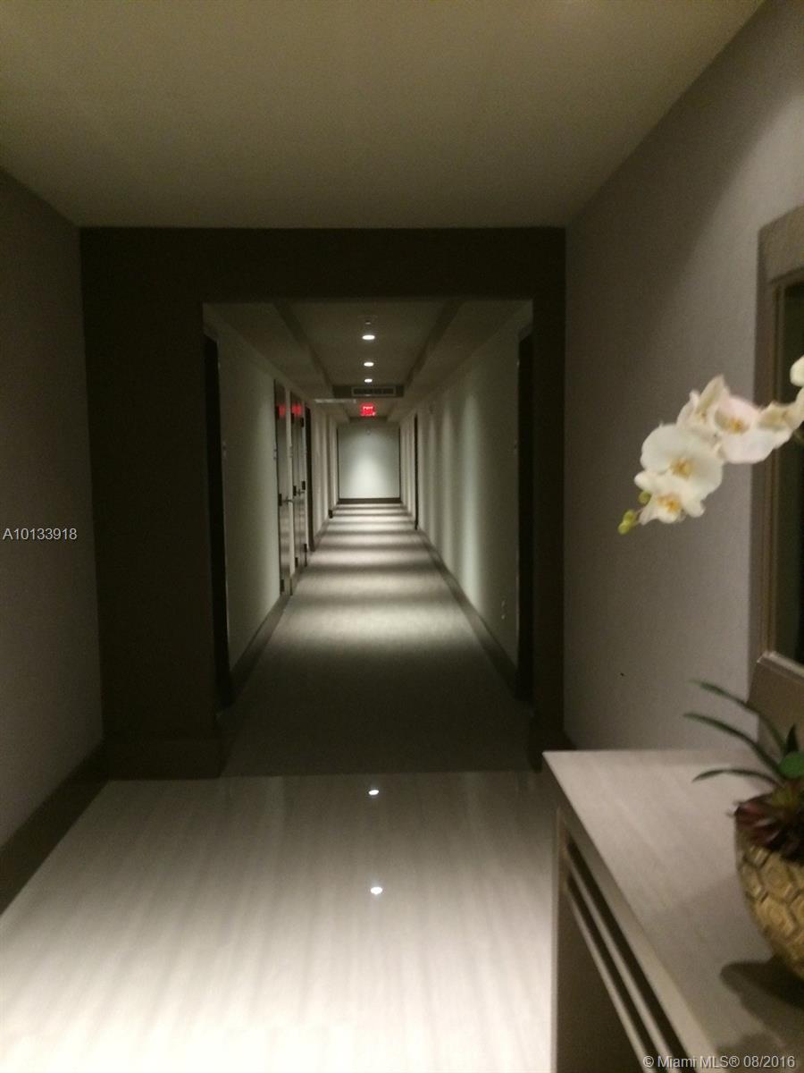 5252 PASEO CONDOMINIUM - Residential Lease