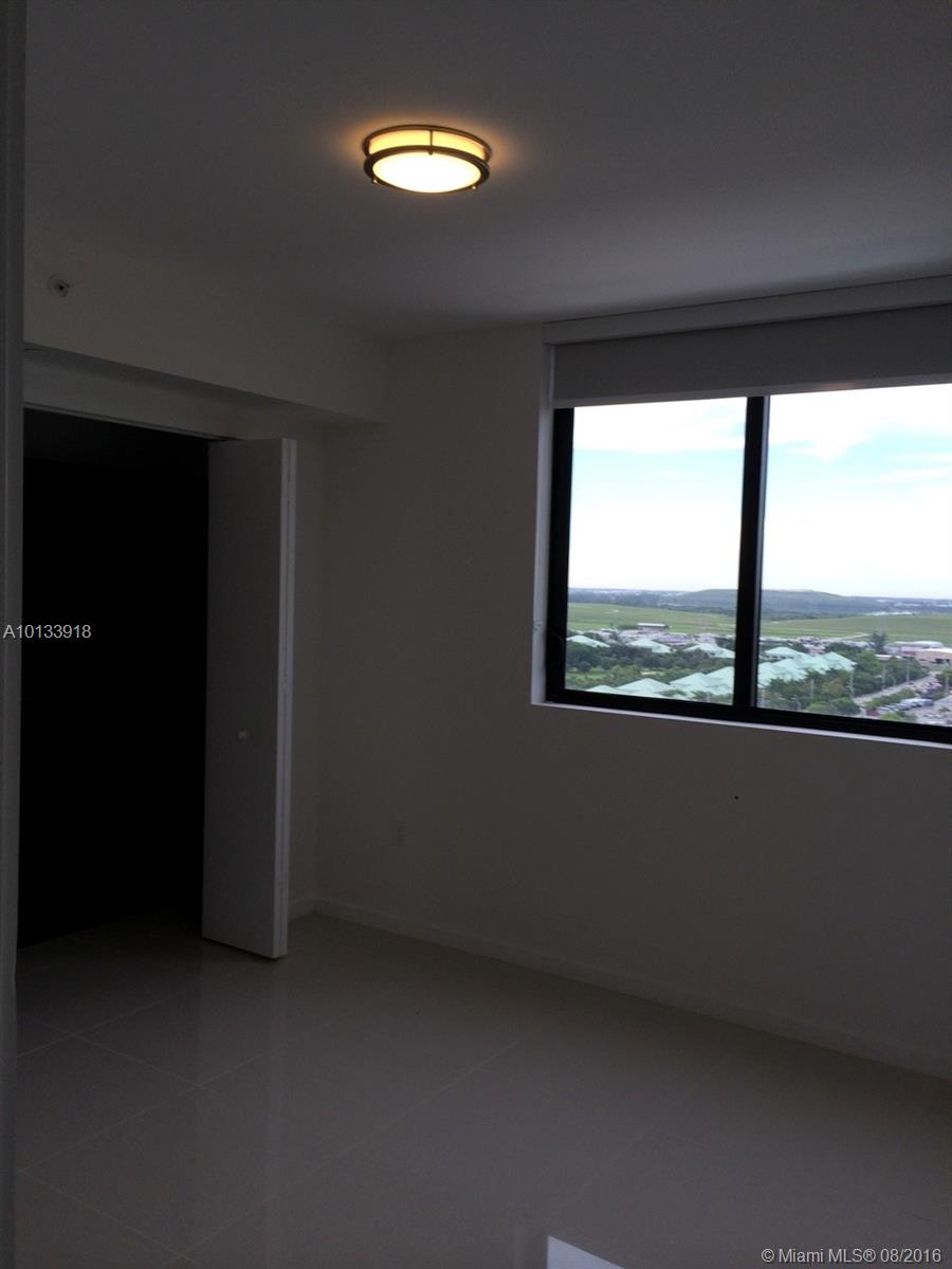 5252 PASEO CONDOMINIUM - Residential Lease