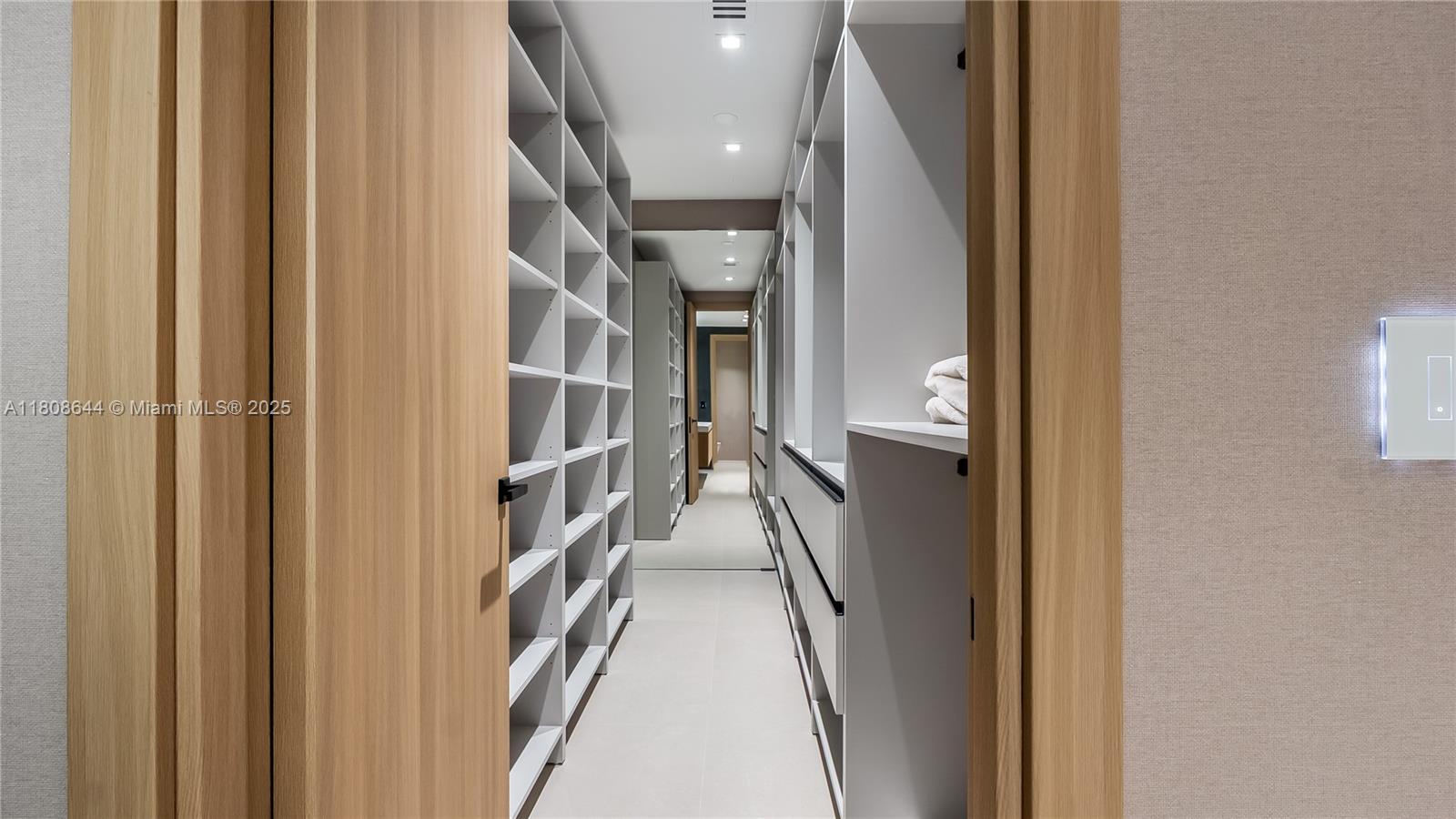 REDLANDS - Residential