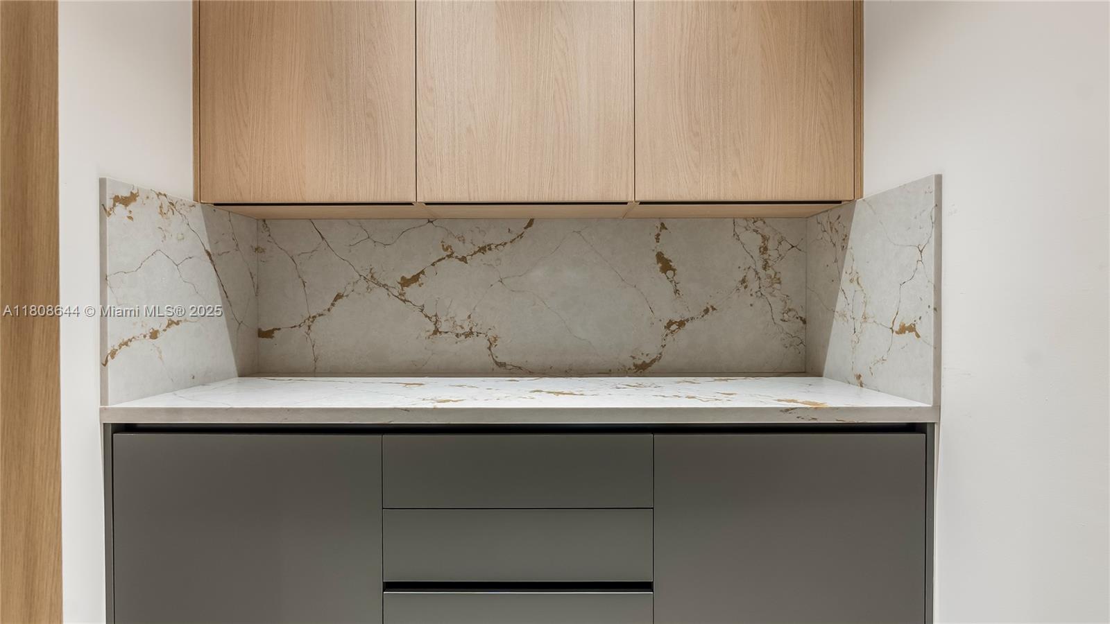 REDLANDS - Residential