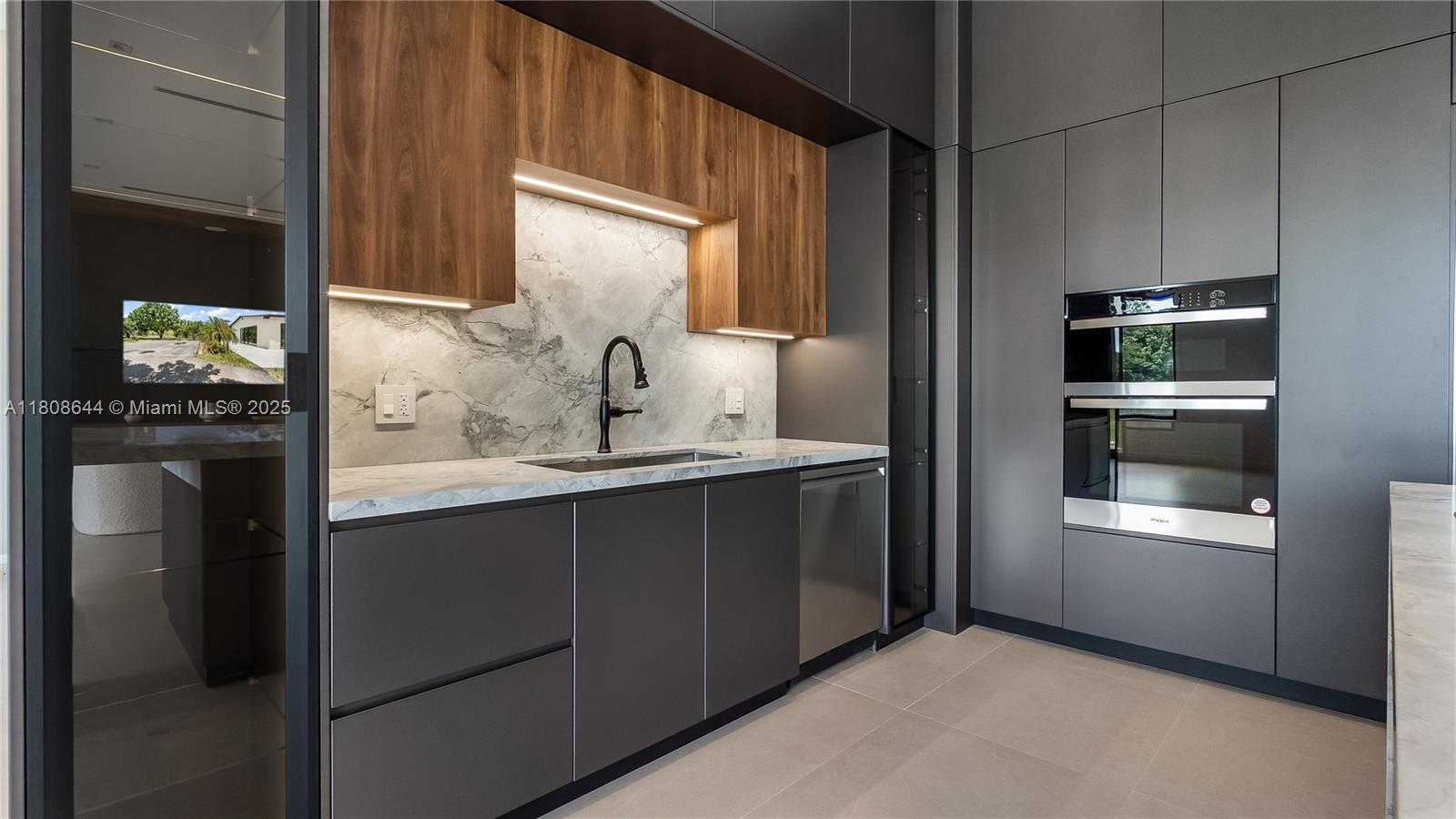 REDLANDS - Residential