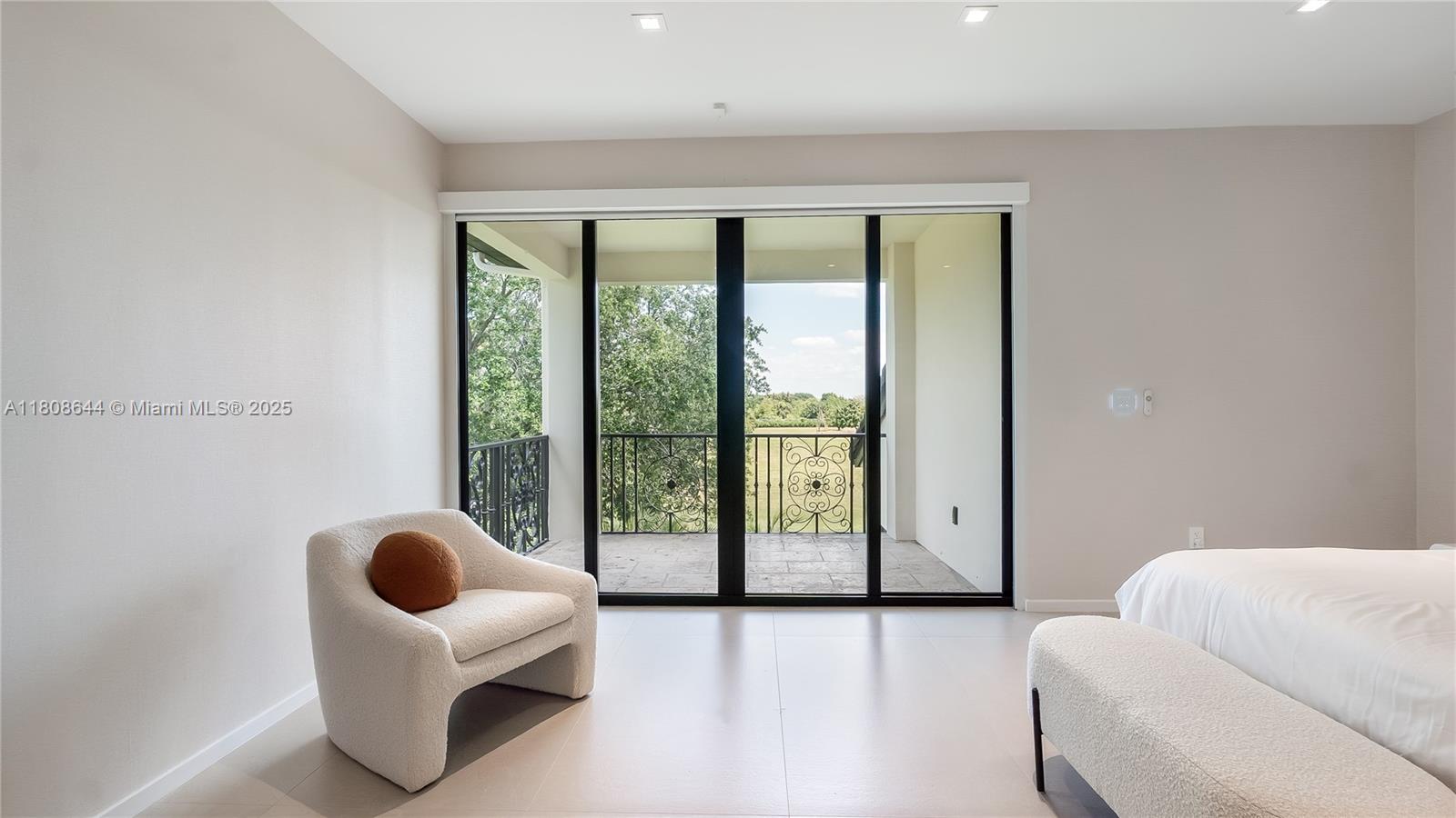 REDLANDS - Residential