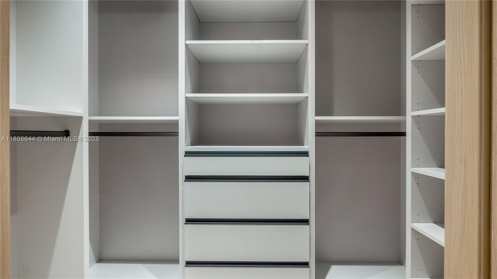 REDLANDS - Residential