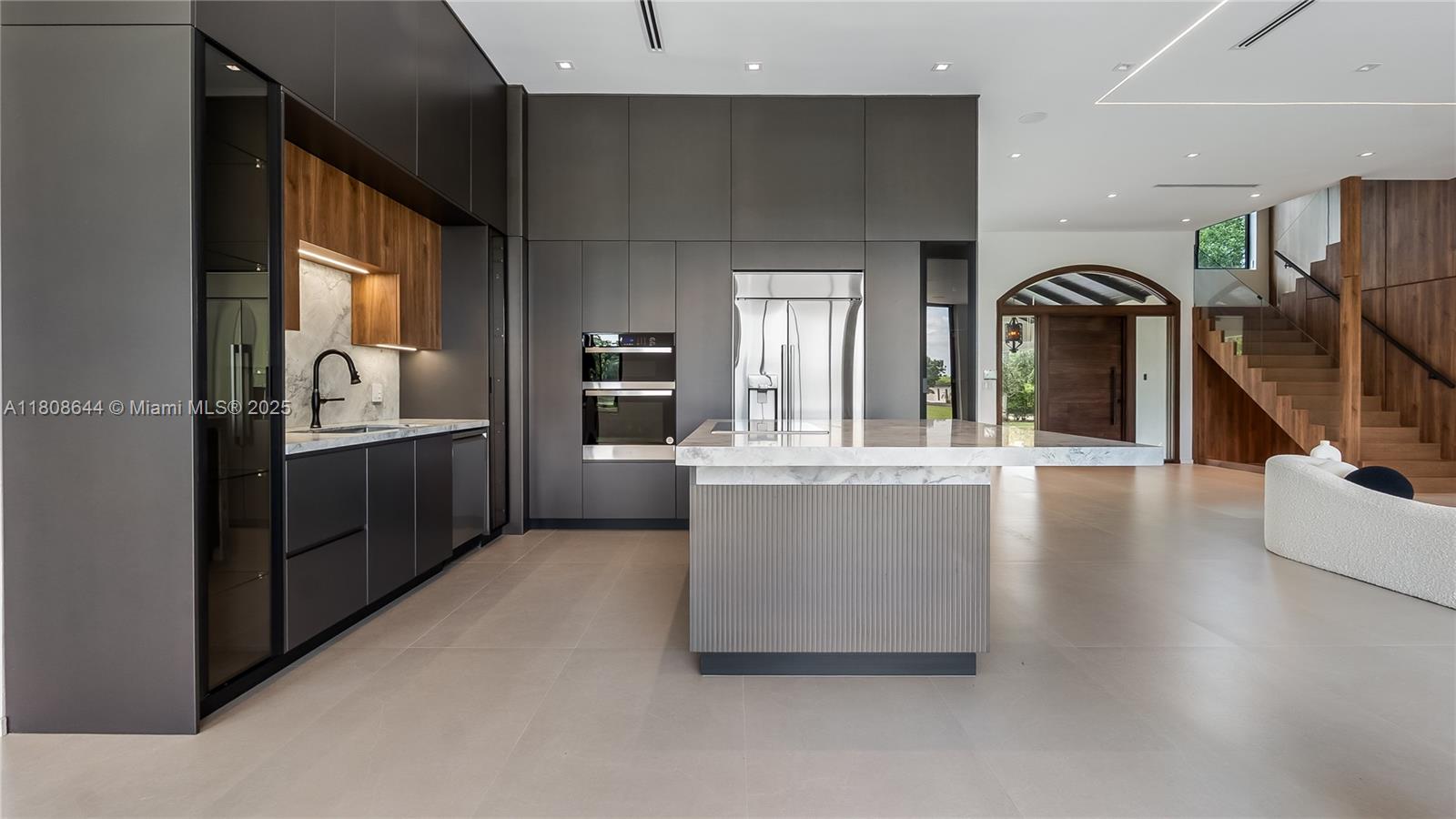 REDLANDS - Residential