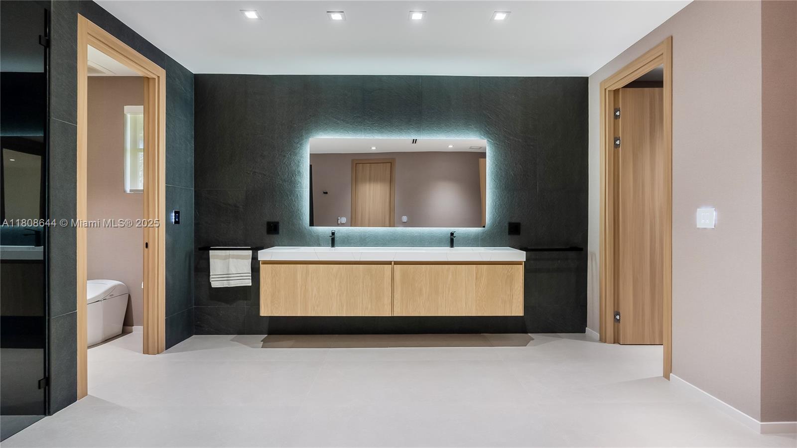 REDLANDS - Residential