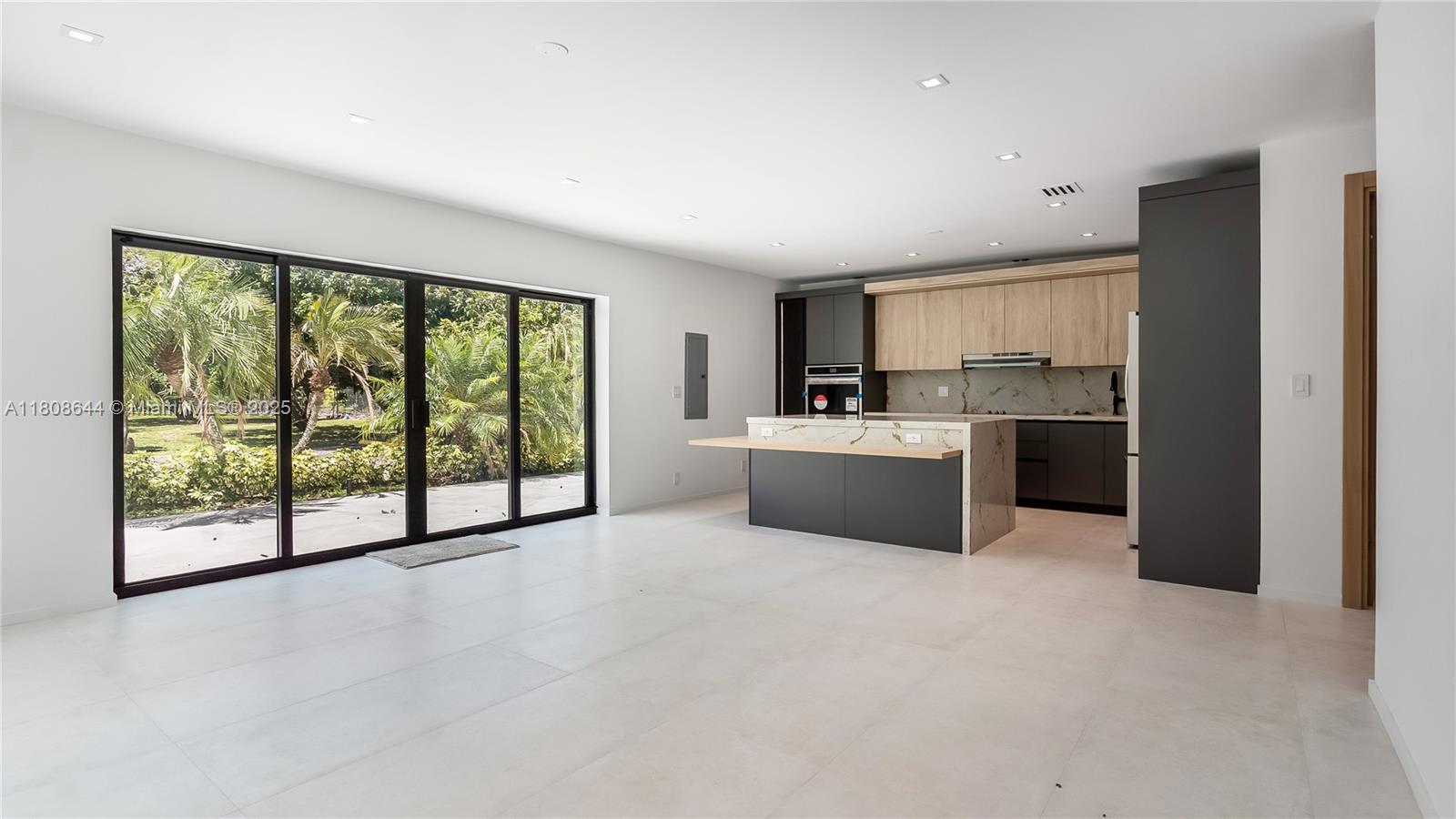 REDLANDS - Residential