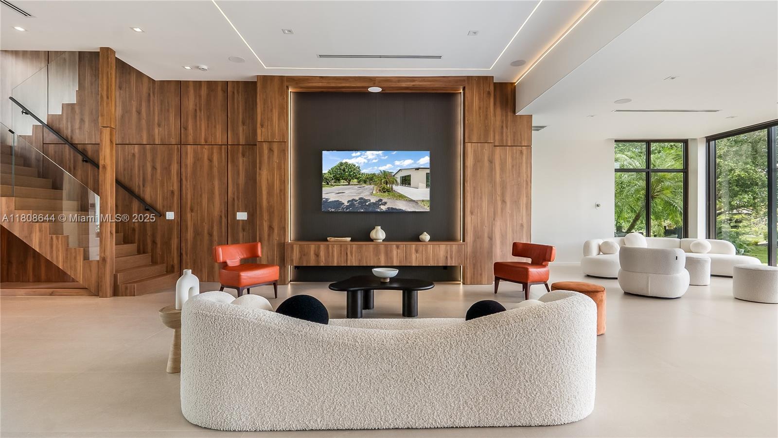 REDLANDS - Residential