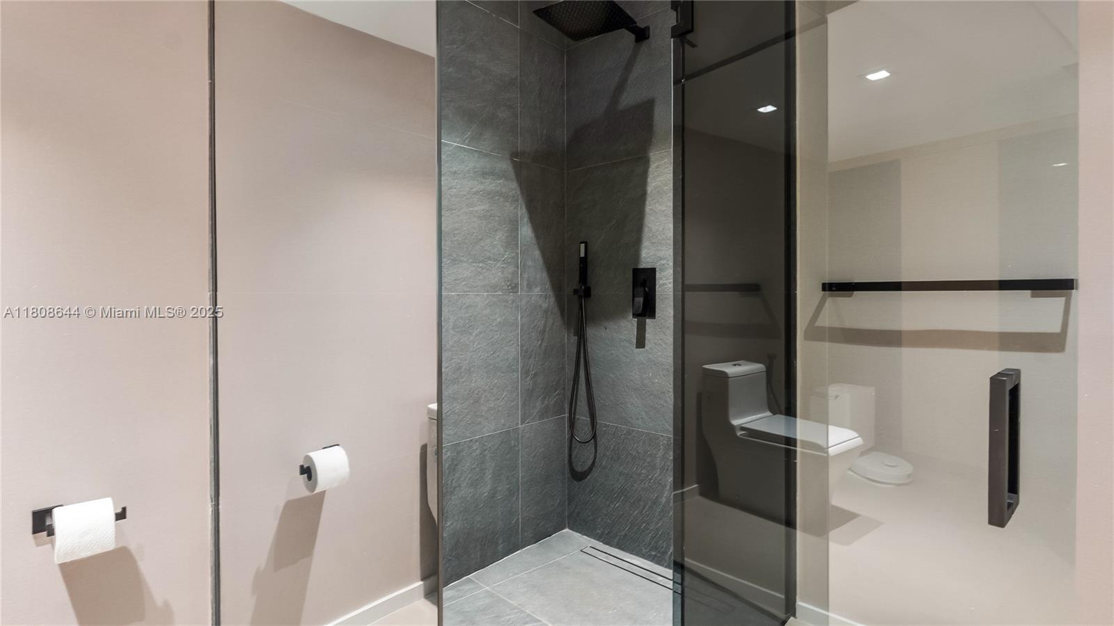 REDLANDS - Residential