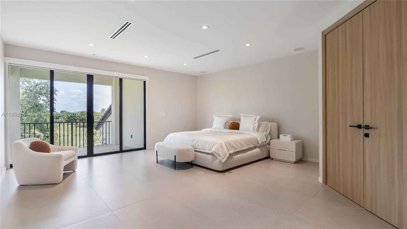 REDLANDS - Residential