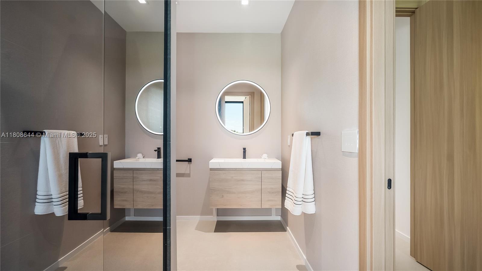 REDLANDS - Residential