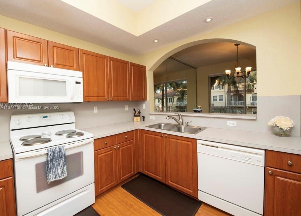 Photo 22 of 30 of 8964 W Flagler St 215 condo