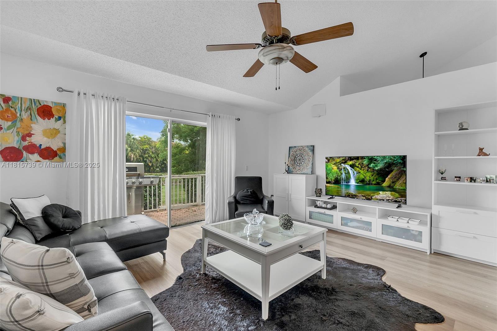 7370 NW 61st Ter 7370
