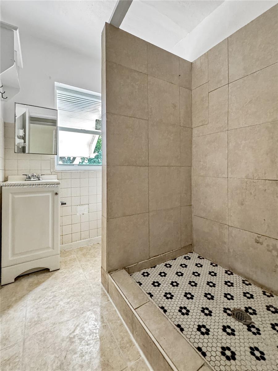 WESTWOOD HOMESITES - Residential Lease