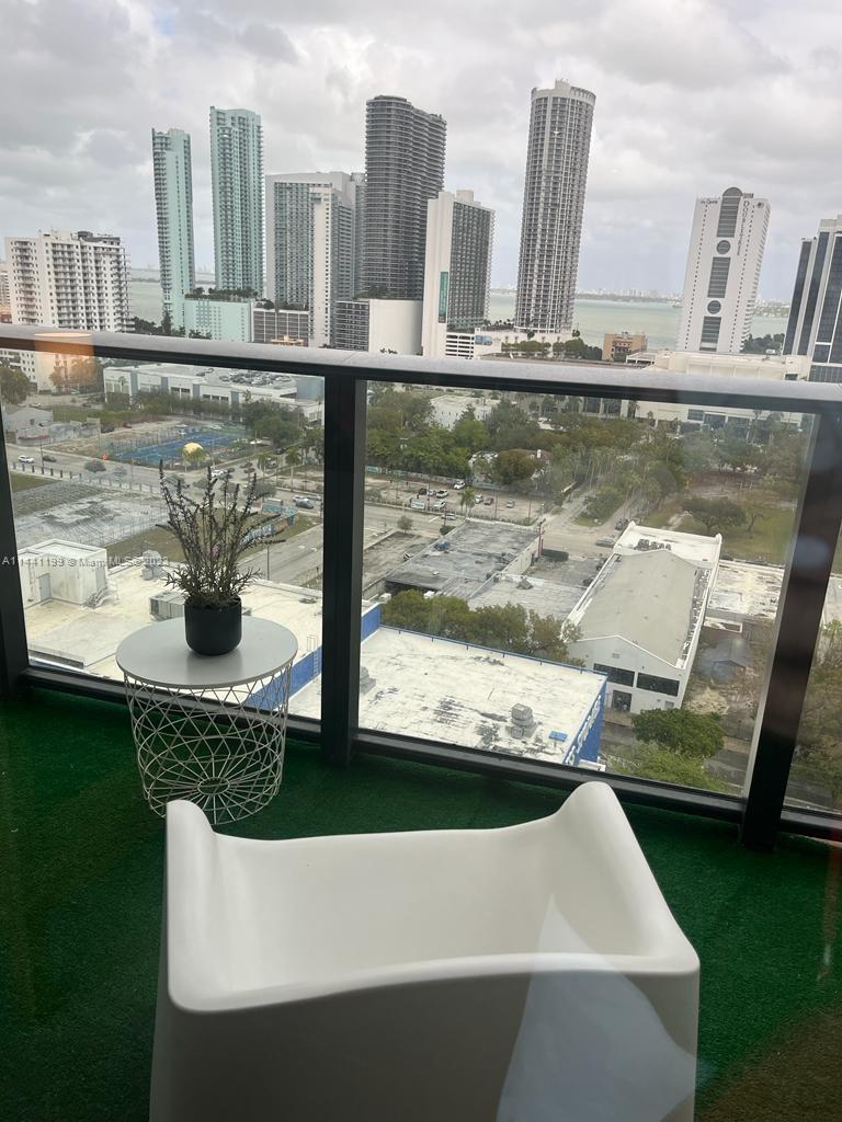 CANVAS CONDO - Residential