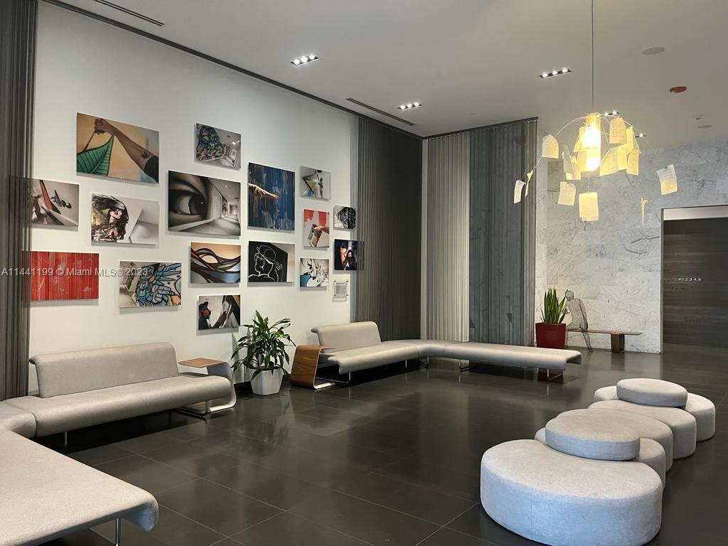 CANVAS CONDO - Residential