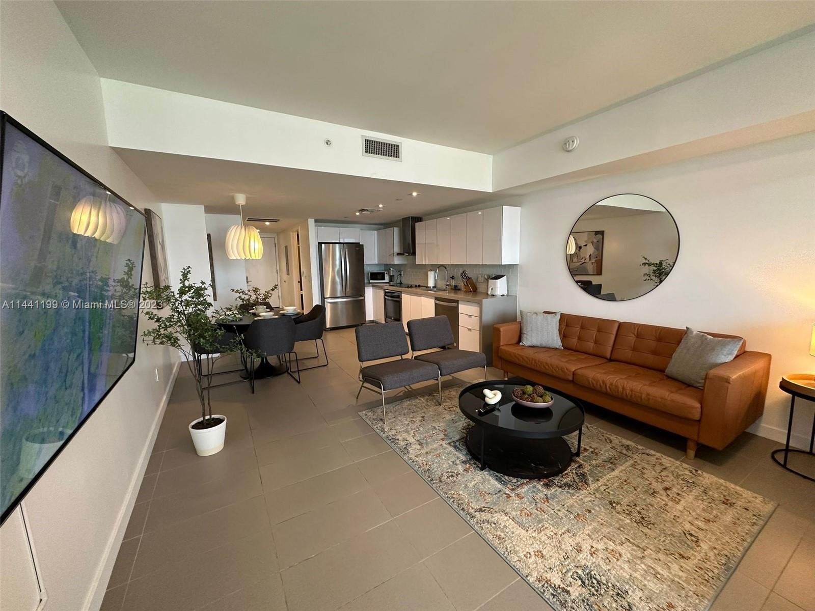 CANVAS CONDO - Residential