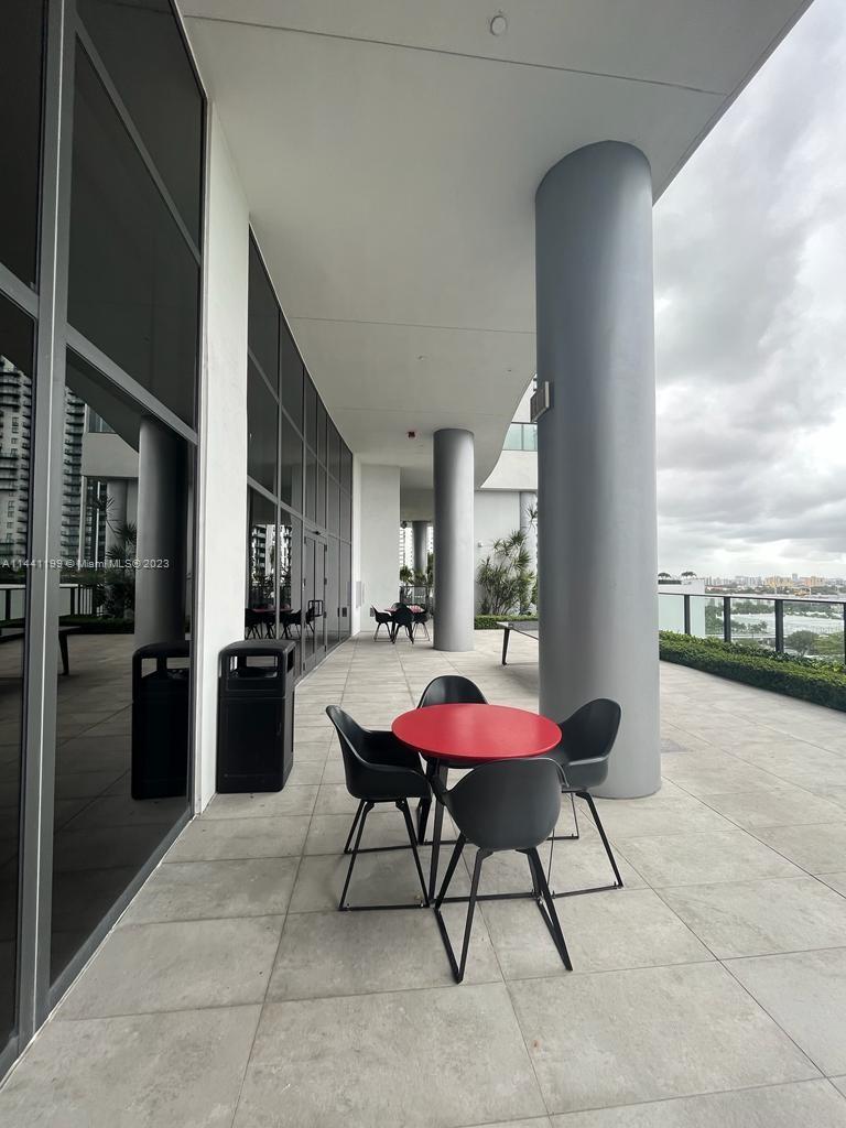 CANVAS CONDO - Residential