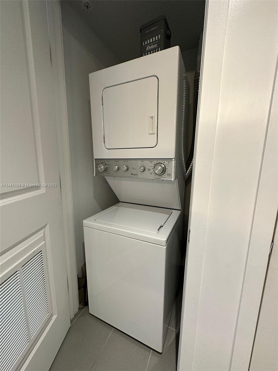 CANVAS CONDO - Residential