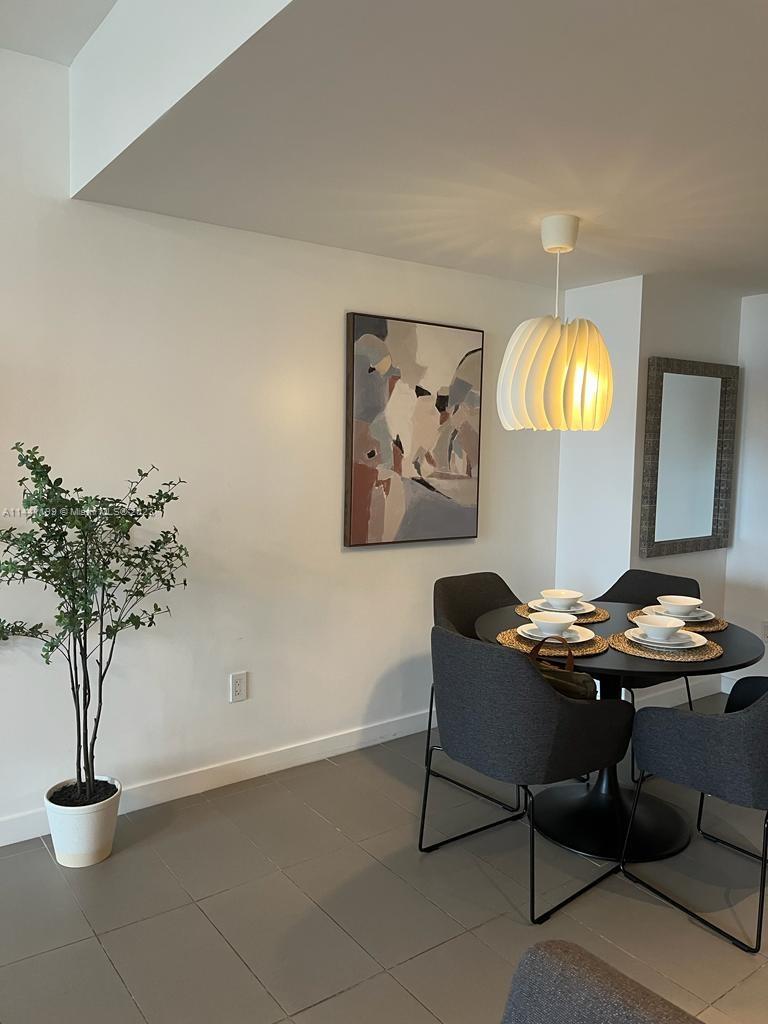 CANVAS CONDO - Residential