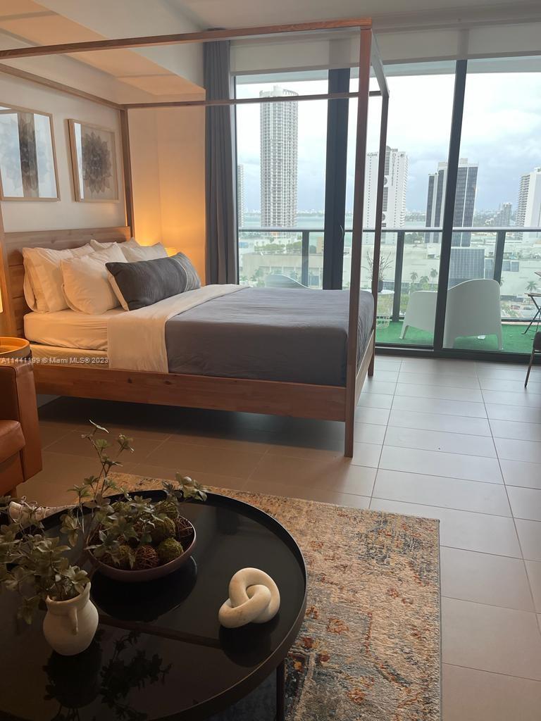 CANVAS CONDO - Residential