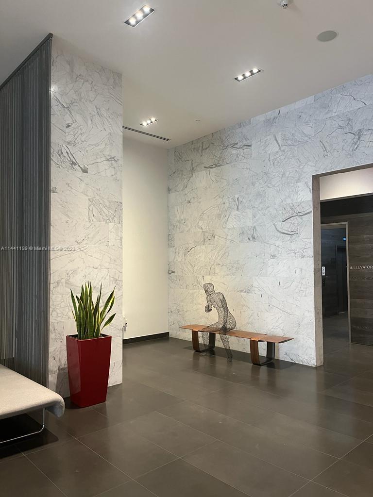 CANVAS CONDO - Residential