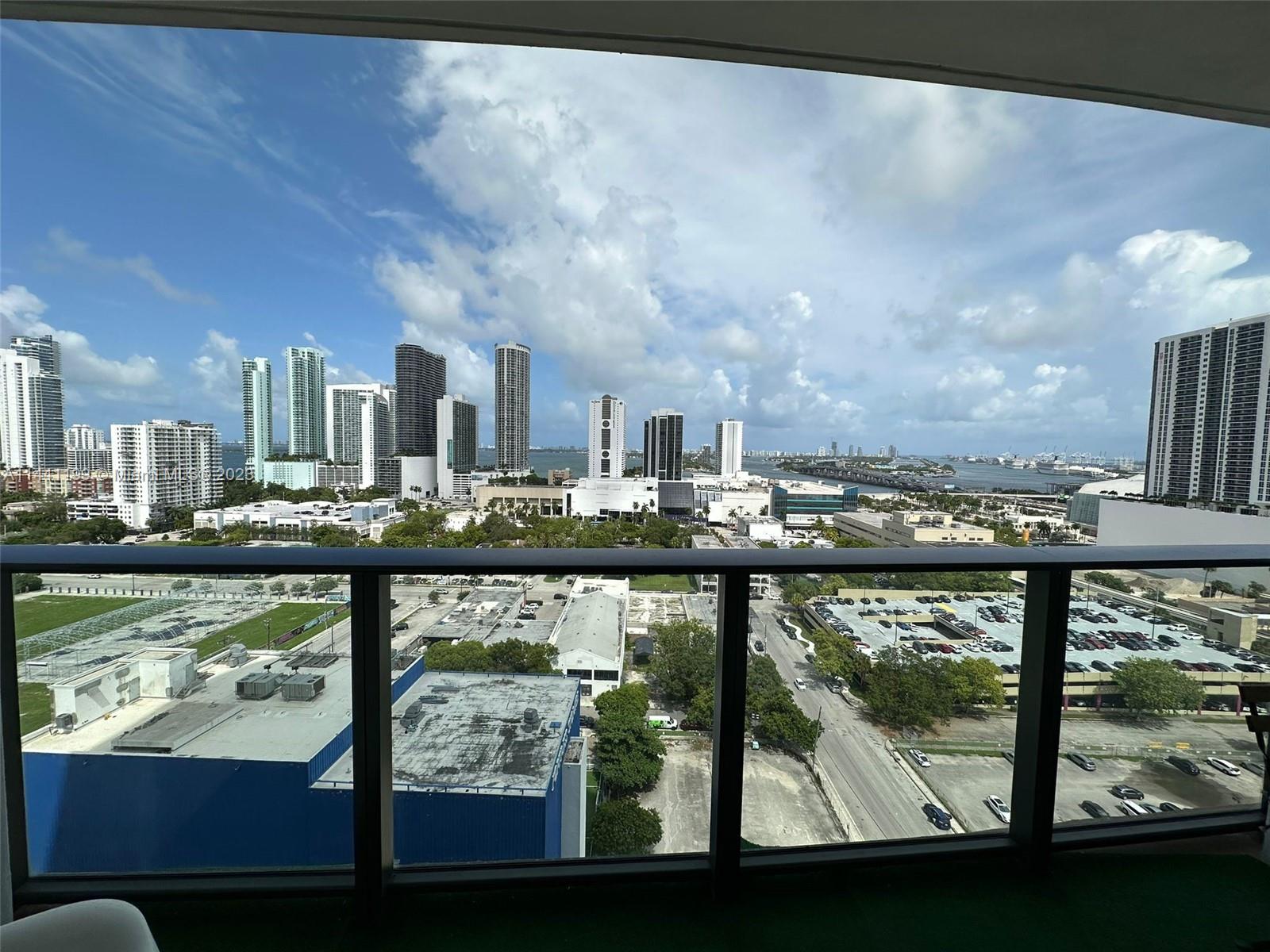 CANVAS CONDO - Residential