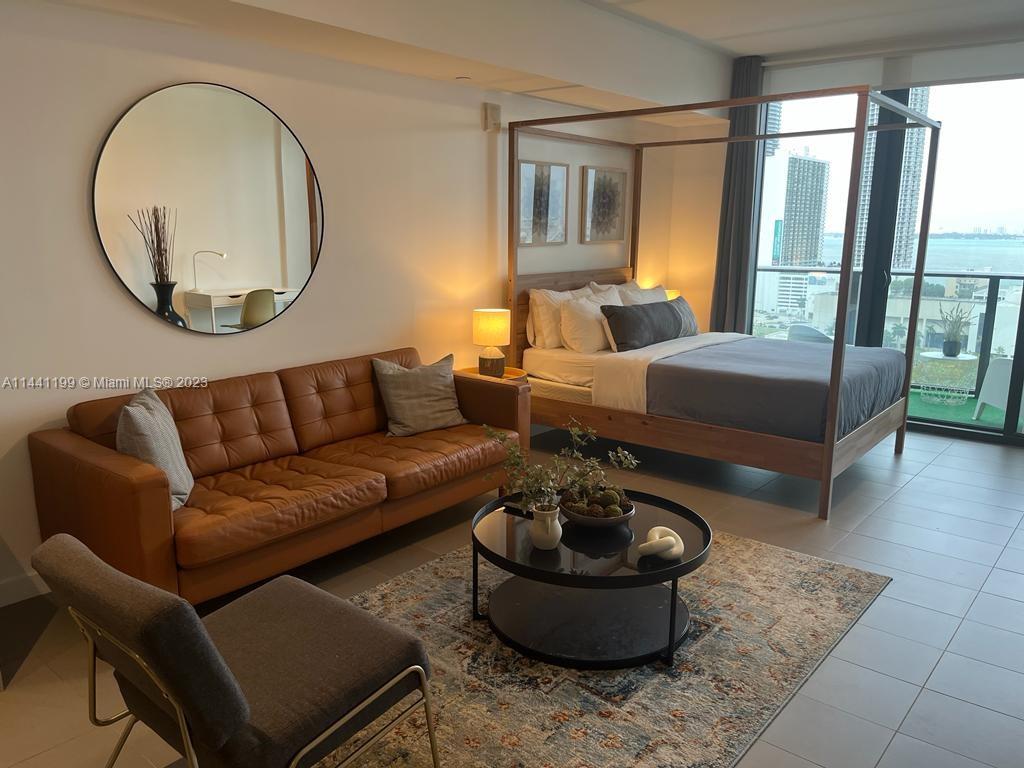CANVAS CONDO - Residential