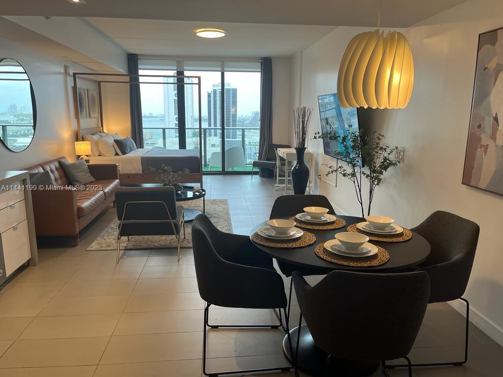 CANVAS CONDO - Residential