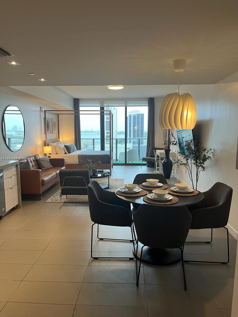 CANVAS CONDO - Residential