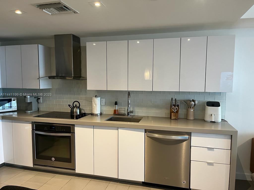 CANVAS CONDO - Residential