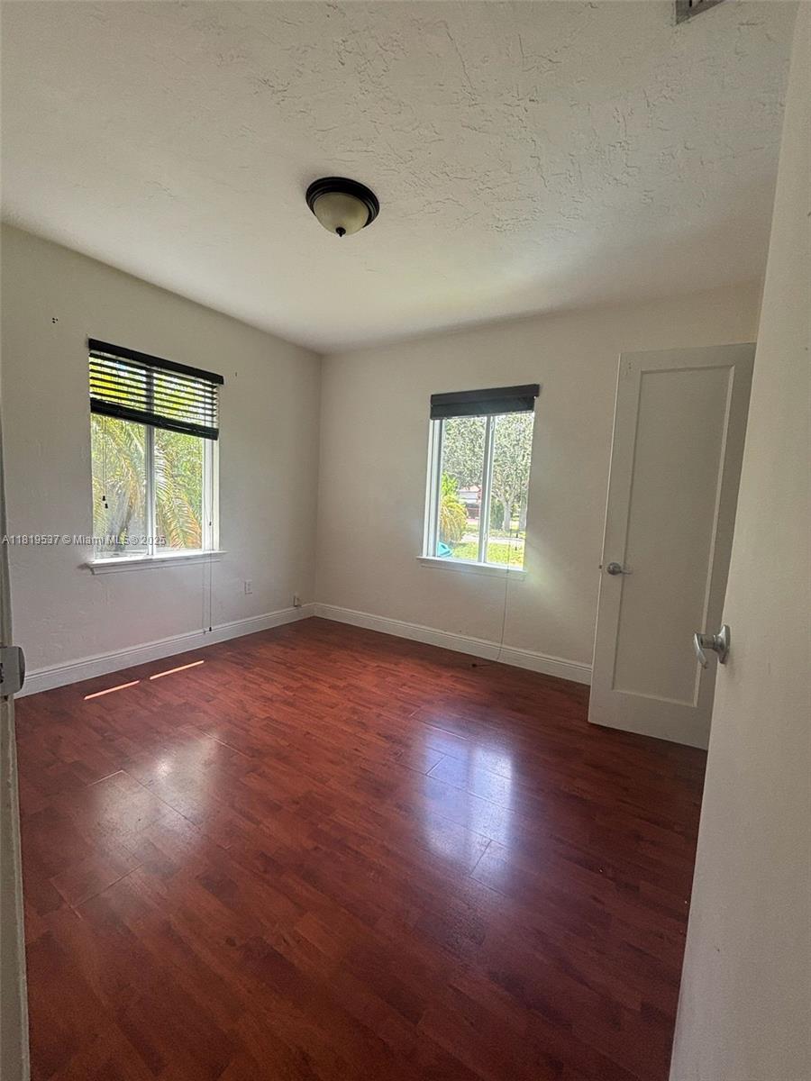 BISCAYNE LAWN EXTENSION - Residential Lease