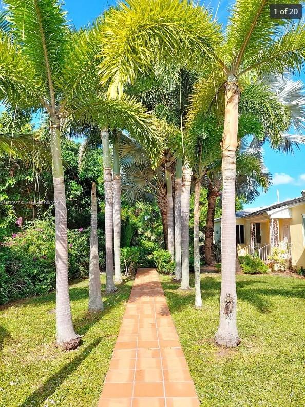1015 Ne 112th St S, Biscayne Park, Miami-Dade County, Florida - 2 Bedrooms  
1 Bathrooms - 
