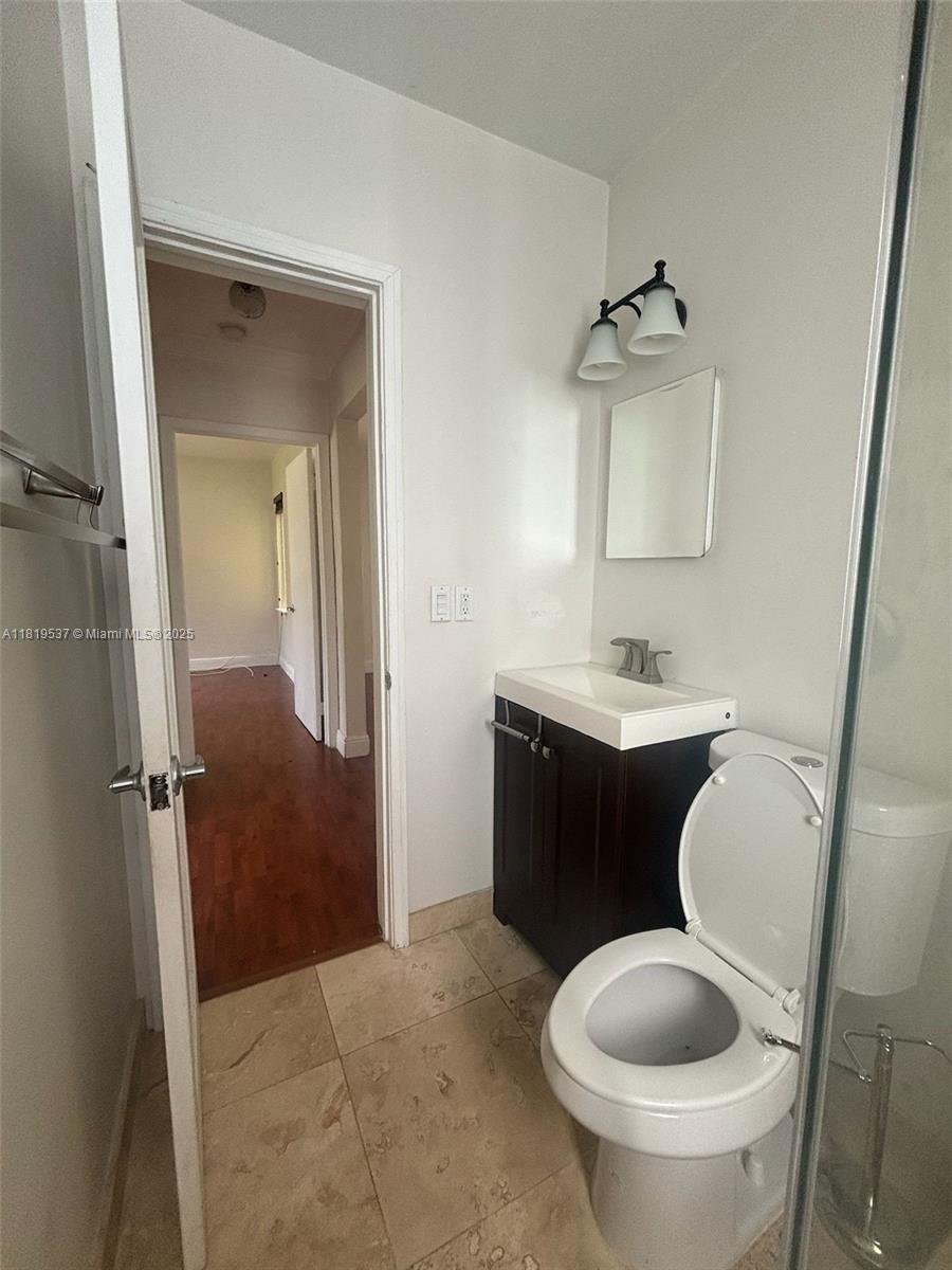BISCAYNE LAWN EXTENSION - Residential Lease