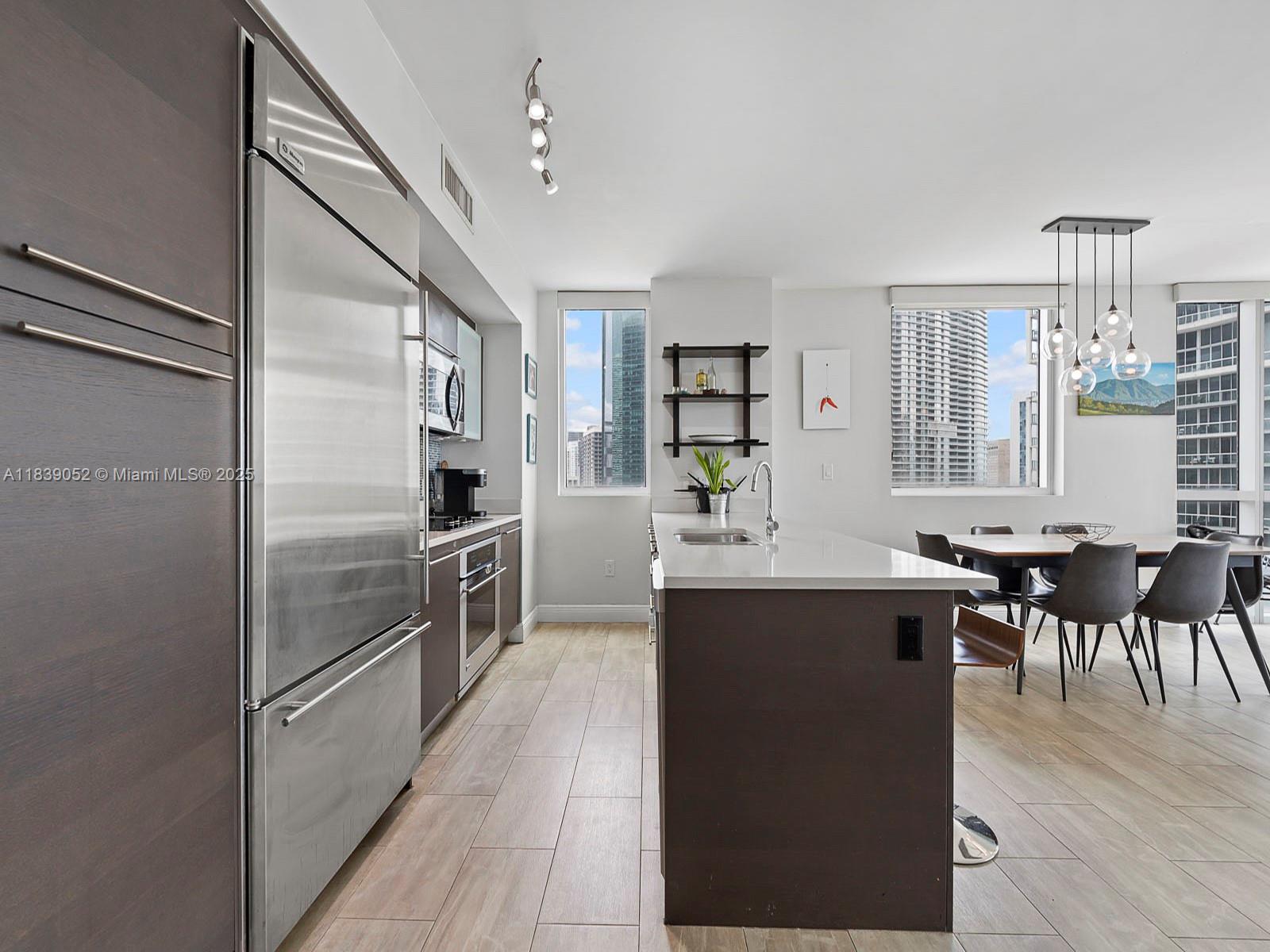 500 BRICKELL EAST CONDO - Residential