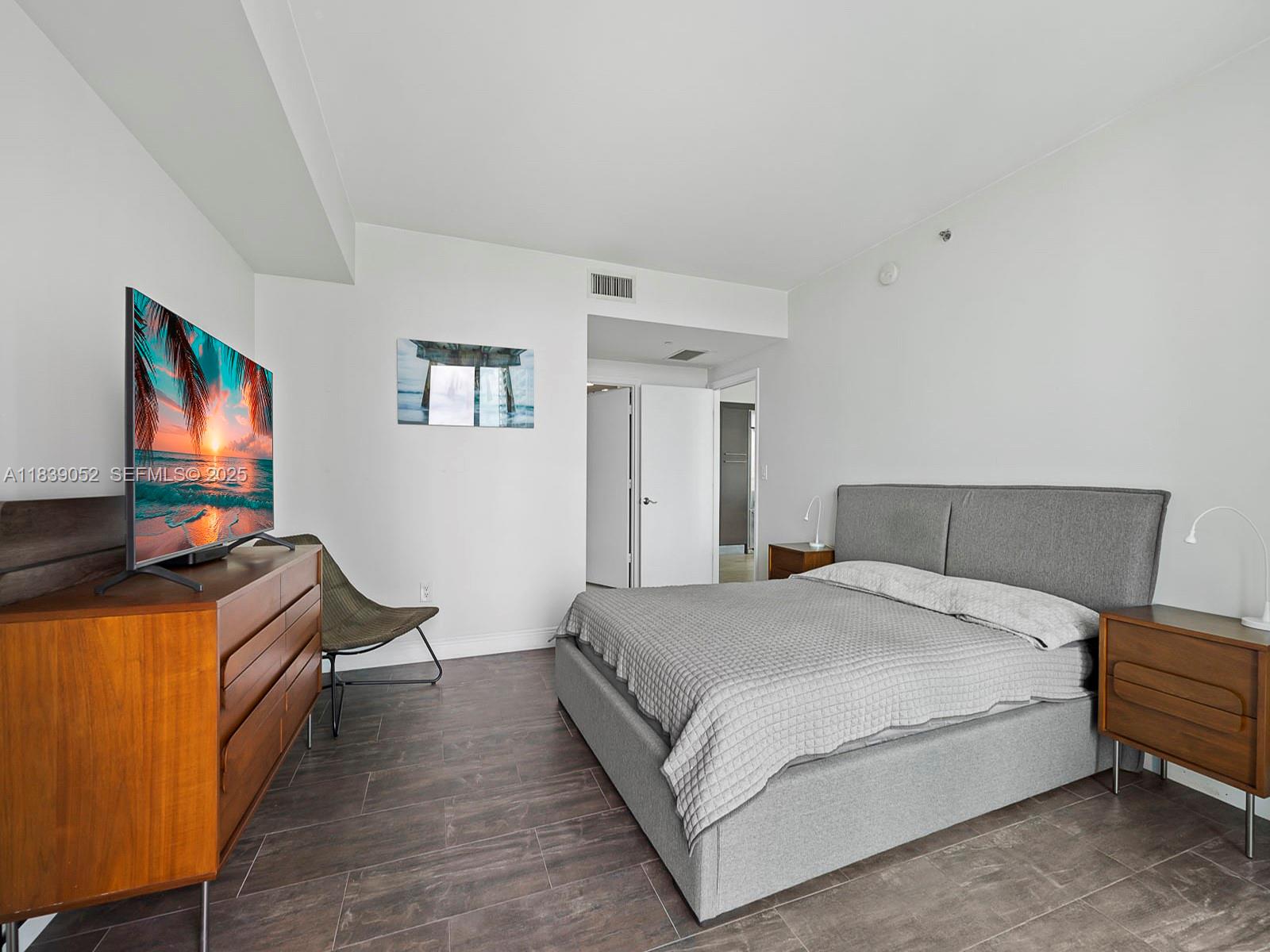 500 BRICKELL EAST CONDO - Residential