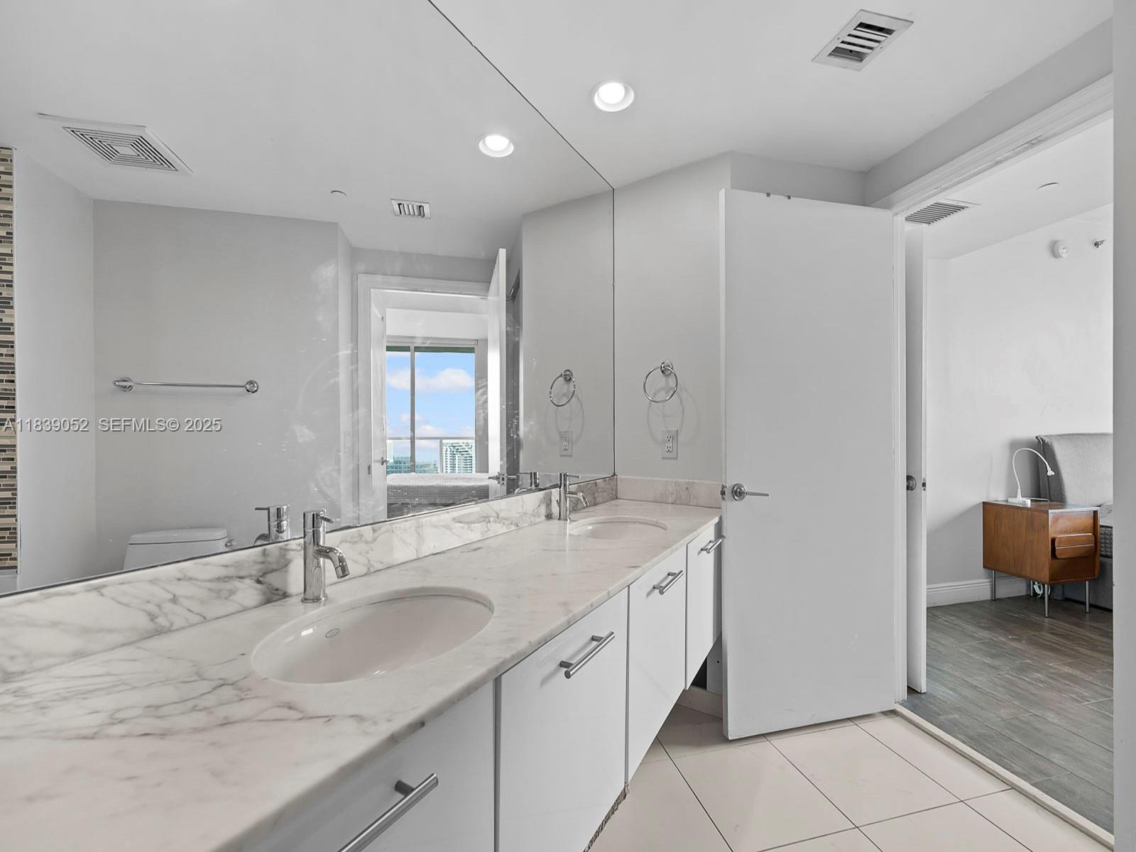 500 BRICKELL EAST CONDO - Residential