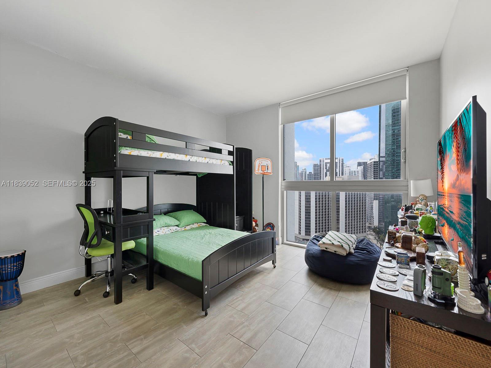 500 BRICKELL EAST CONDO - Residential