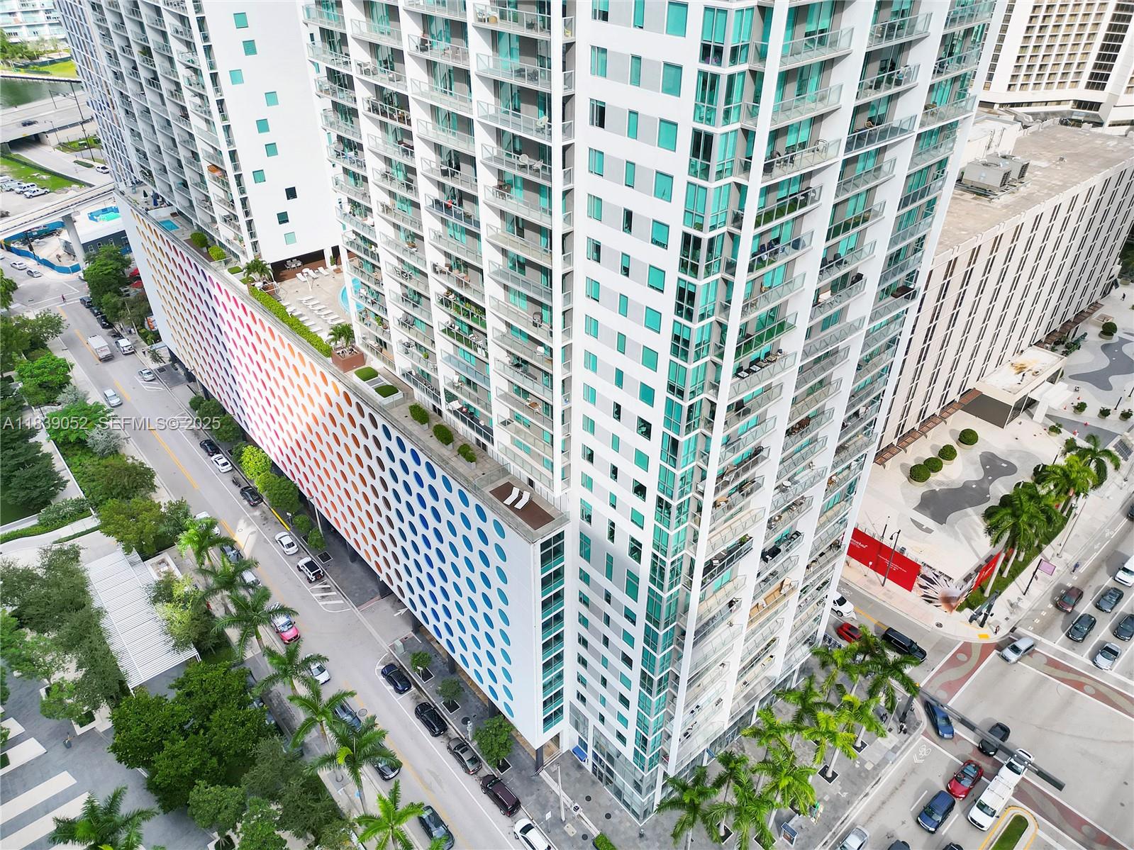 500 BRICKELL EAST CONDO - Residential
