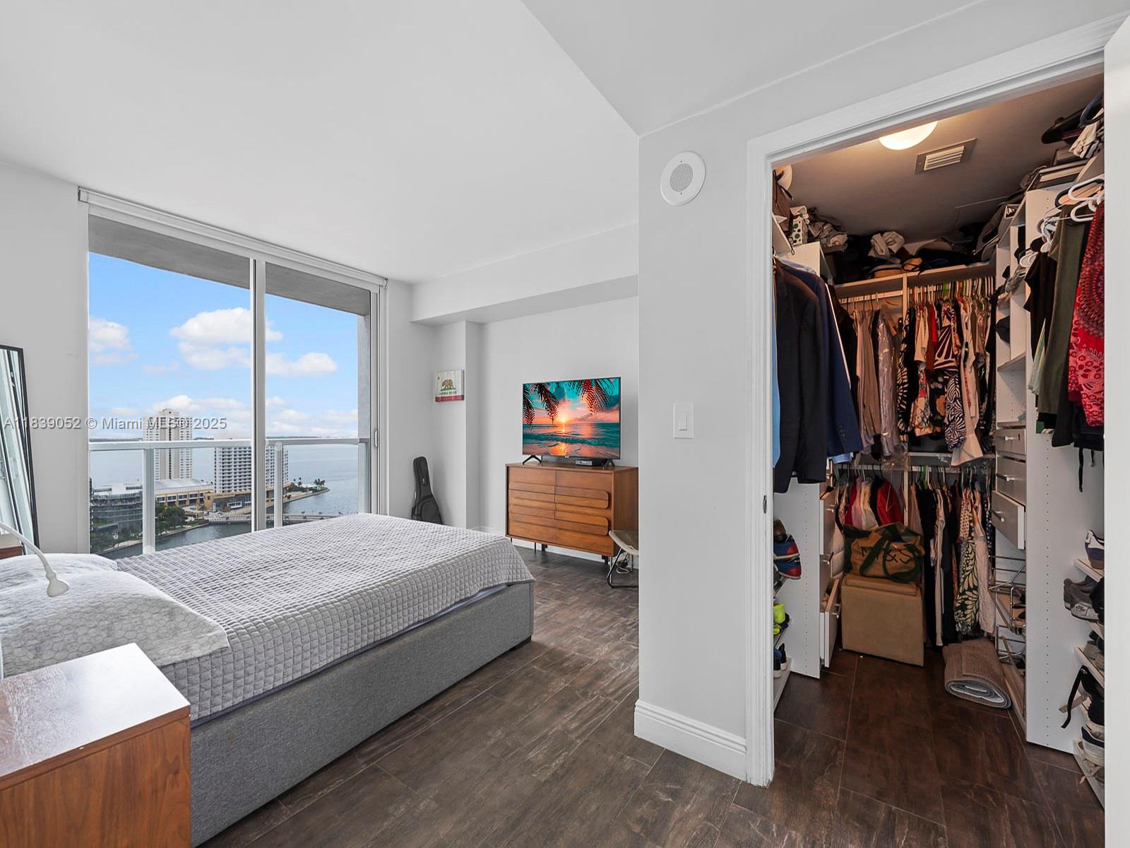 500 BRICKELL EAST CONDO - Residential