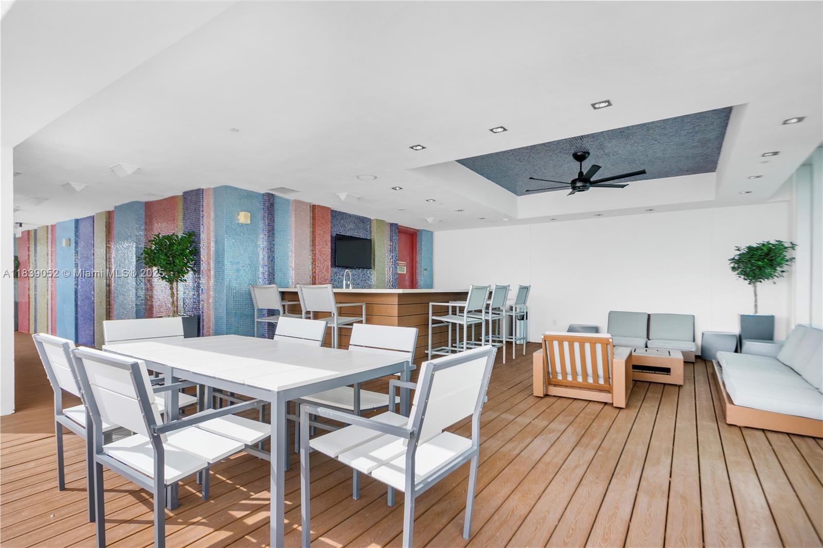 500 BRICKELL EAST CONDO - Residential