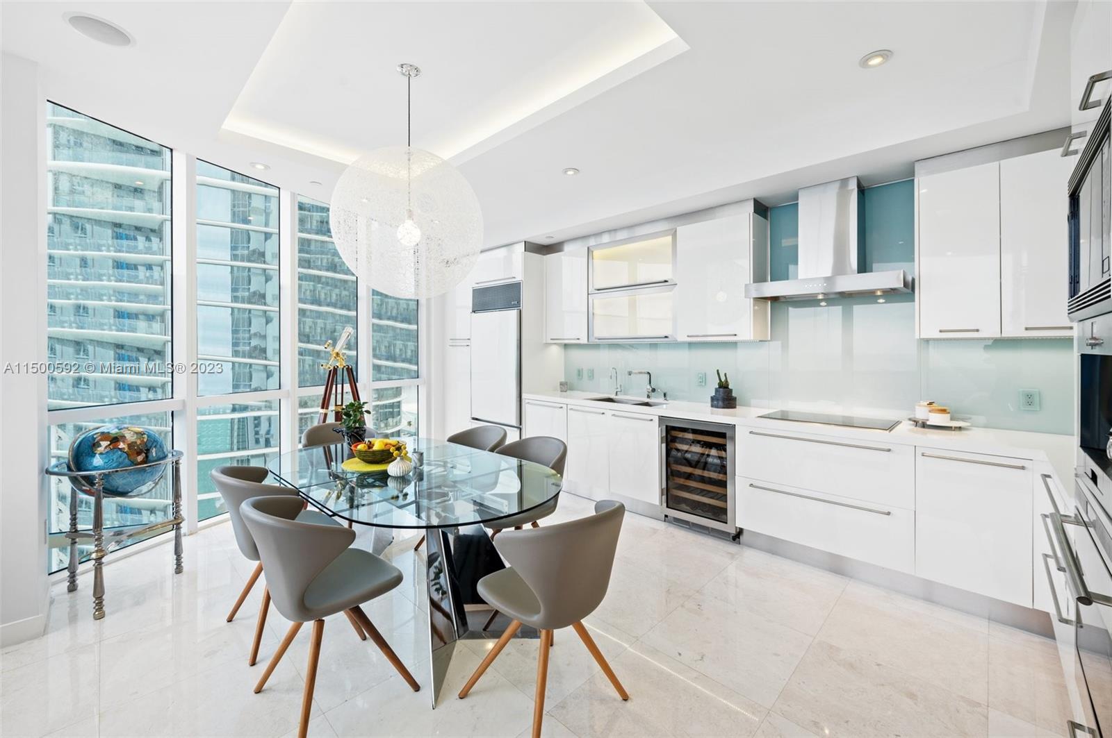 TDR TOWER III CONDO - Residential