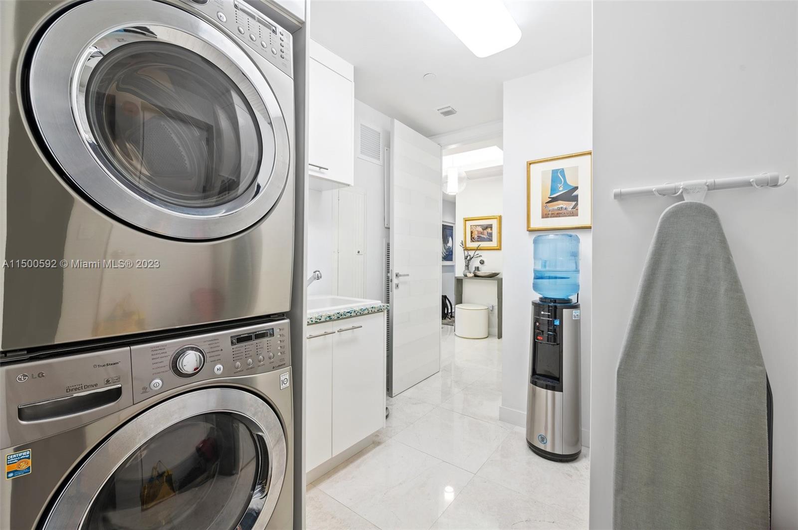 TDR TOWER III CONDO - Residential