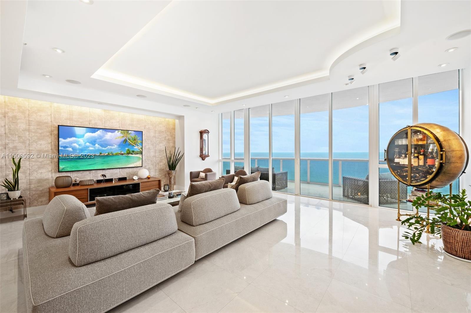 TDR TOWER III CONDO - Residential