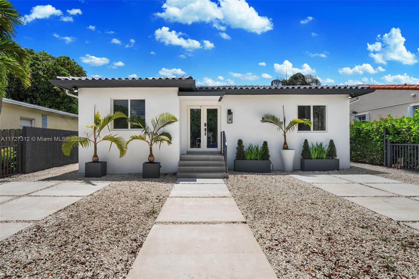 2940 Sw 12th St, Miami, Broward County, Florida - 4 Bedrooms  
3 Bathrooms - 