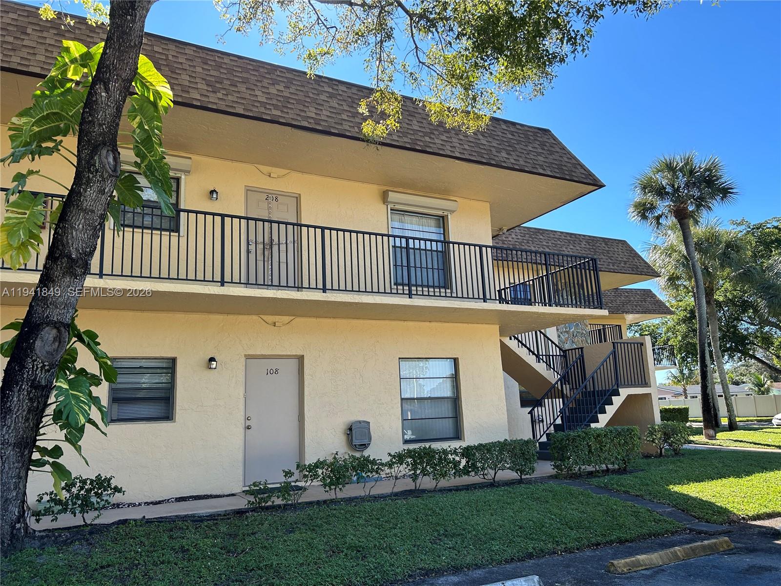 VILLAS AT CARRIAGE HILLS - Residential Lease