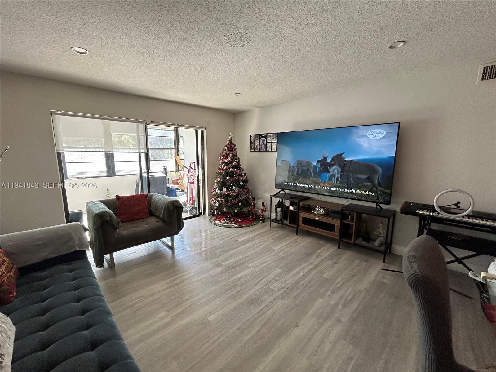 VILLAS AT CARRIAGE HILLS - Residential Lease