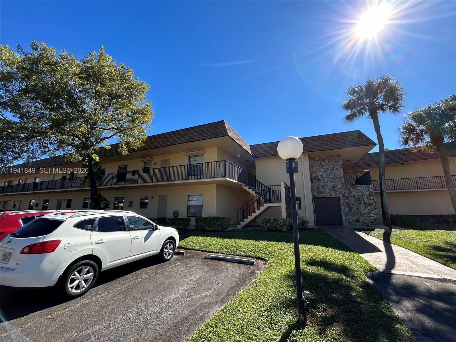 VILLAS AT CARRIAGE HILLS - Residential Lease