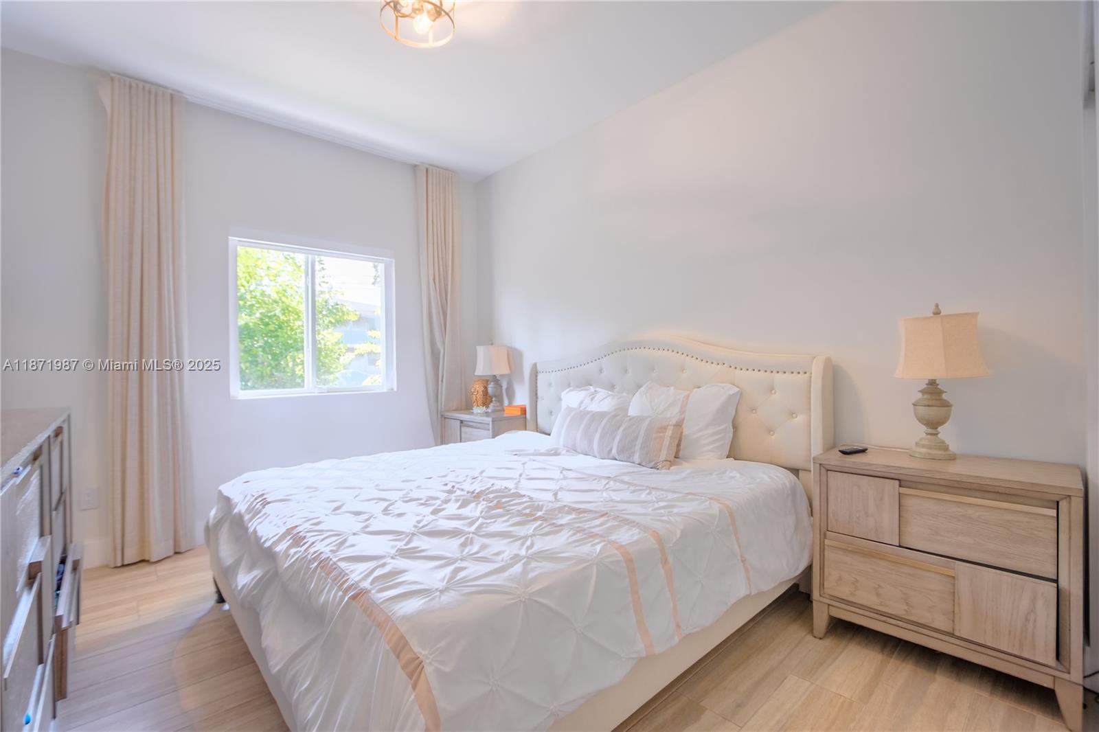 GROVES EXTENSION - Residential