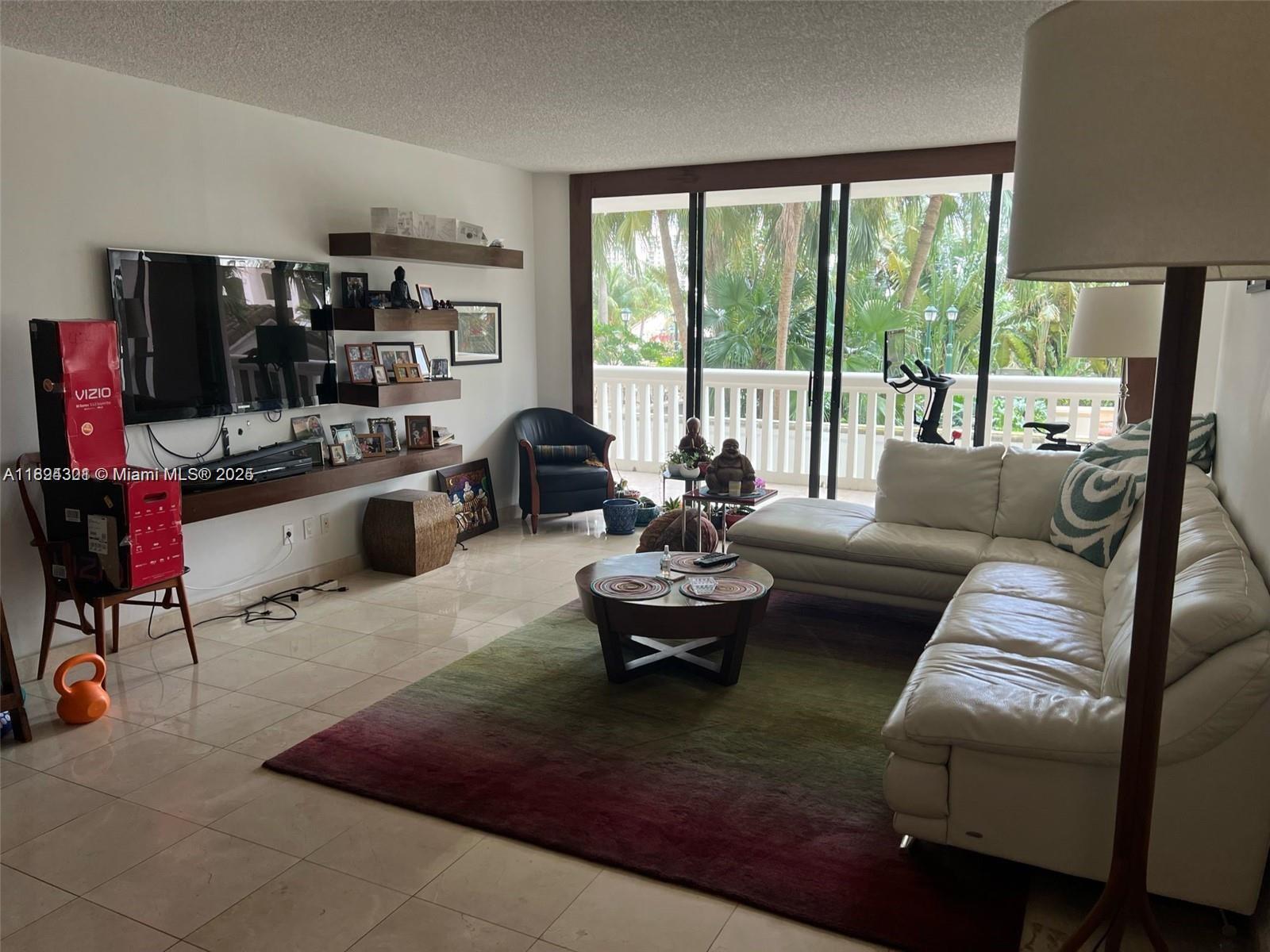2000 ISL BLVD WILLIAMS IS - Residential Lease