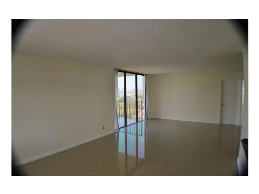 Gorgeous 3 bedroom 2 bath Condo in the Heart of Aventura! Recently renovated with new floors, paint and bathroom vanities. Beautiful water and city views from the huge wrap around balcony. Tons of Living Space* Spacious Kitchen with separate Dining Area * 3 Large Bedrooms*Granite* New bathrooms*Corner Unit with lots of natural light* Full Service Building with a Pools, Tennis, Fitness Center and more! Close to Shopping, Restaurants, Aventura Mall and the Beach! This Gorgeous unit is a MUST SEE!